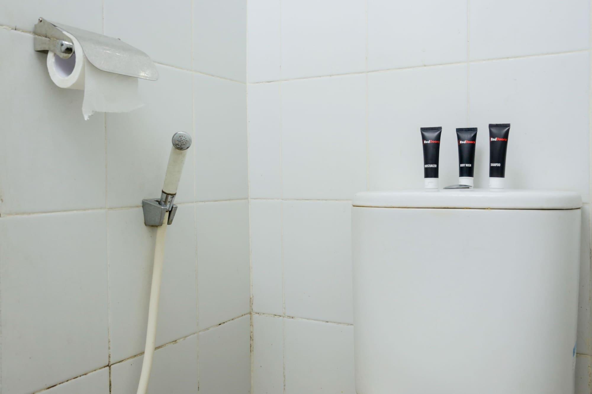 Redliving Apartemen The Suites Metro - Mary Tower E バンドゥン エクステリア 写真