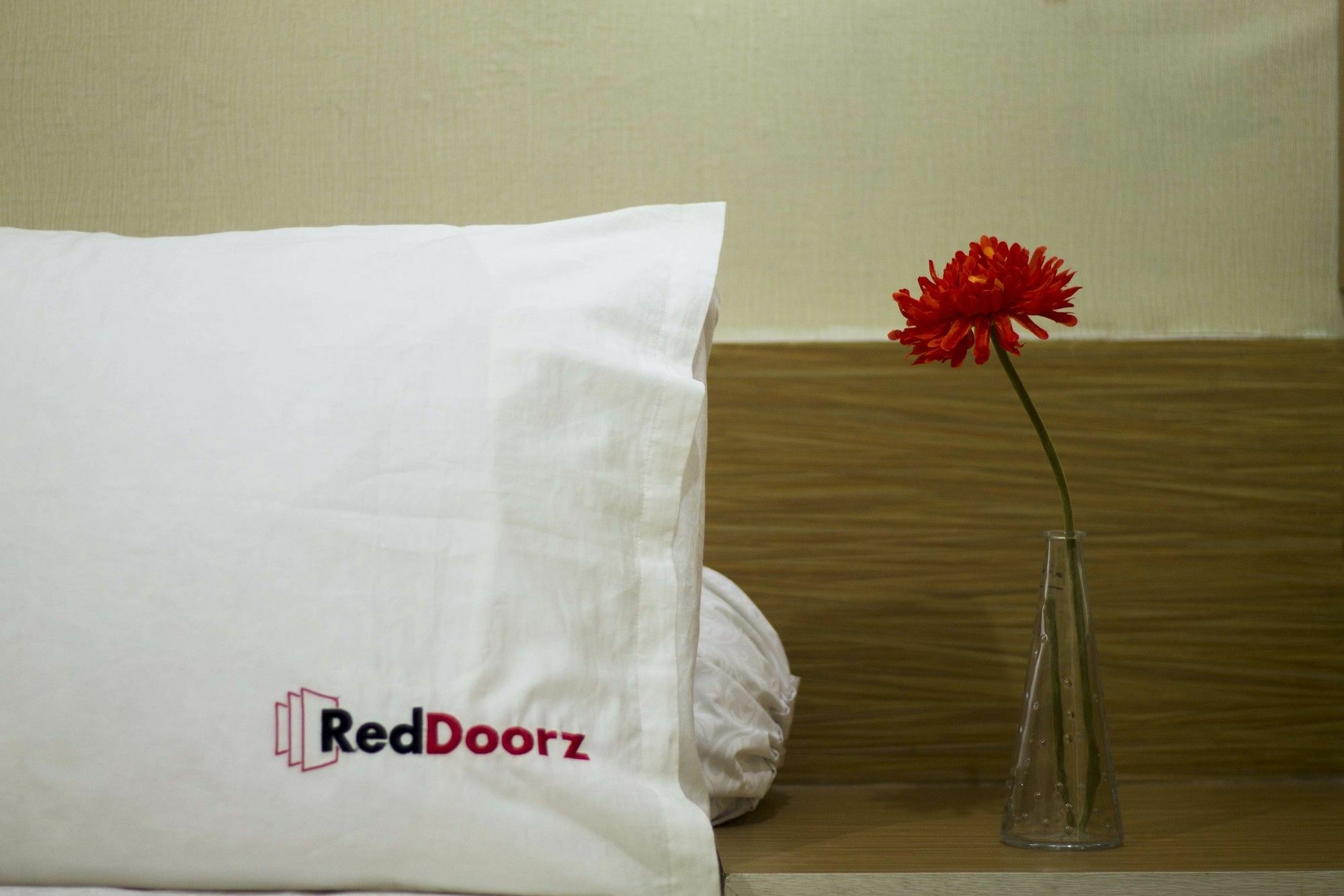 Redliving Apartemen The Suites Metro - Mary Tower E バンドゥン エクステリア 写真
