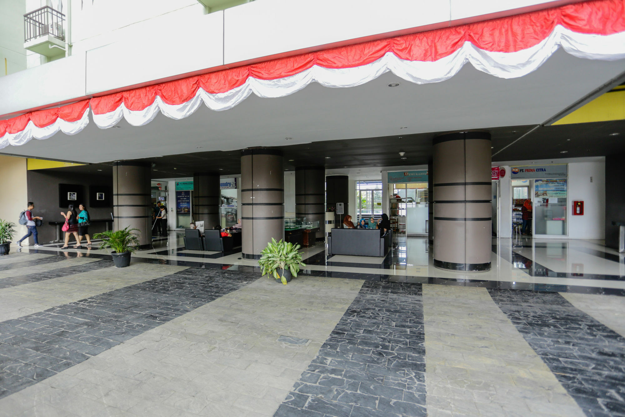 Redliving Apartemen The Suites Metro - Mary Tower E バンドゥン エクステリア 写真